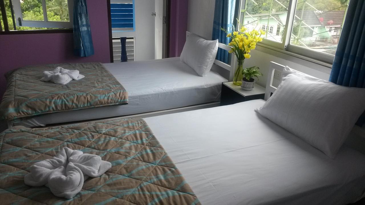 Madinah Hostel Ranong Ban Lum Than Exterior photo