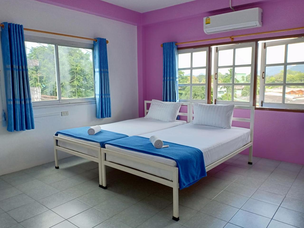Madinah Hostel Ranong Ban Lum Than Exterior photo