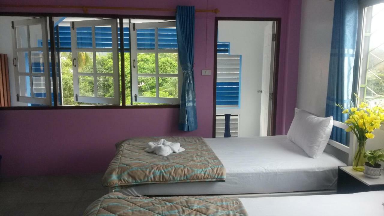Madinah Hostel Ranong Ban Lum Than Exterior photo