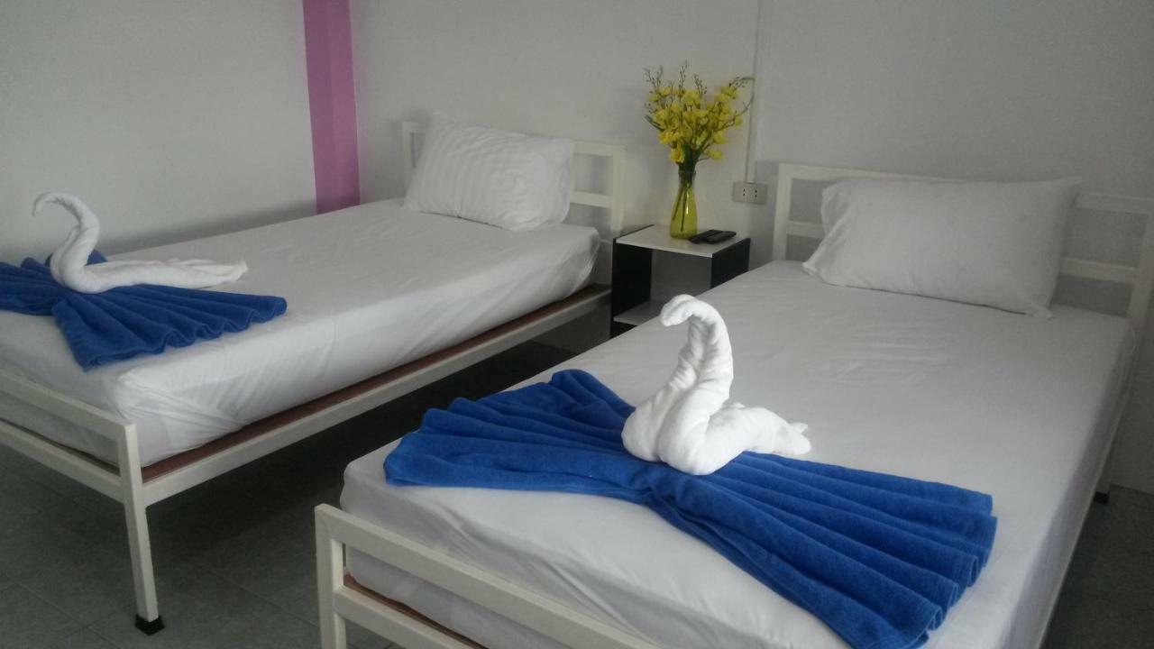 Madinah Hostel Ranong Ban Lum Than Exterior photo